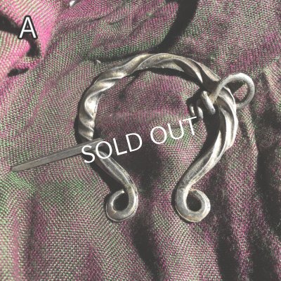 画像4: ヴァイキングのマント留め