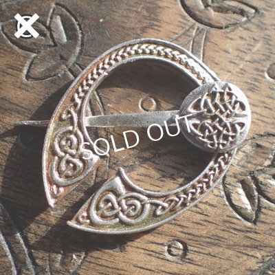 画像9: ヴァイキングのマント留め