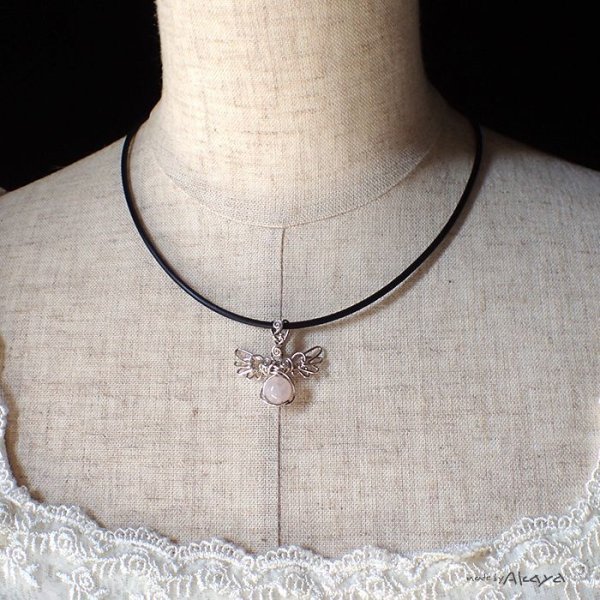 画像2: 天使のペンダント モルガナイト (2)