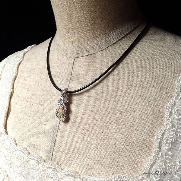 画像2: 虹精霊のペンダント オパール (2)