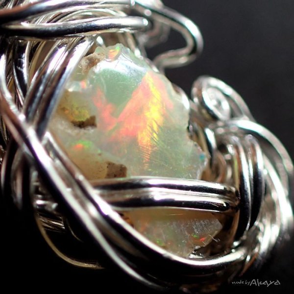 画像9: 虹精霊のペンダント オパール (9)