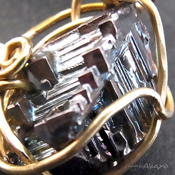 画像2: 古機巧魔燃料護符 銀青ビスマス結晶 (2)